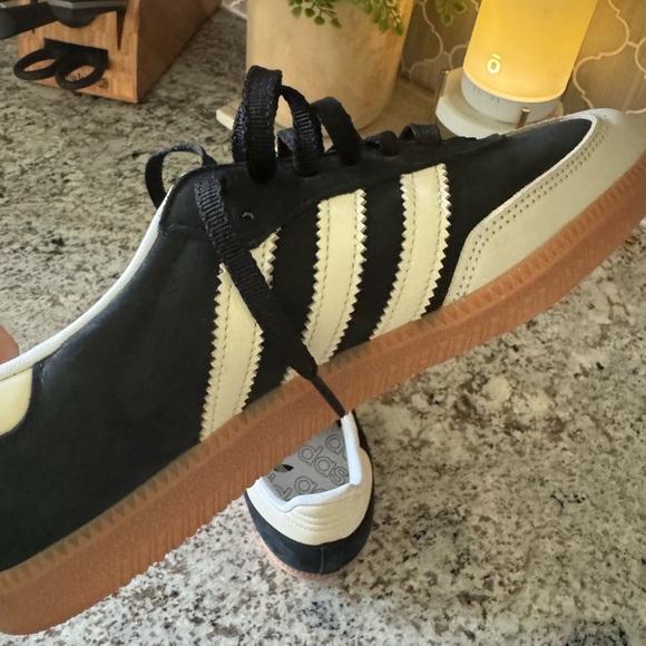 adidas Originals Samba Black and White Sneakers - Picture 4 of 5